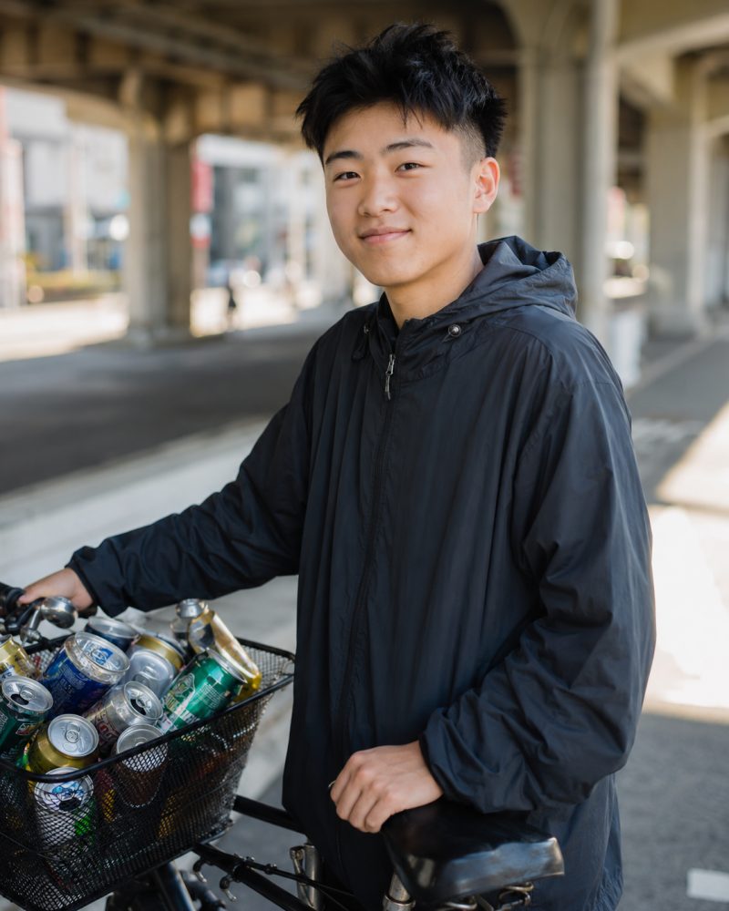 A young BeerCanPickup collector